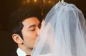 Khoảnh khắc hạnh phúc của cặp đôi được nhiều bạn trẻ yêu mến. Ảnh: Fanpage Huỳnh Hiểu Minh.