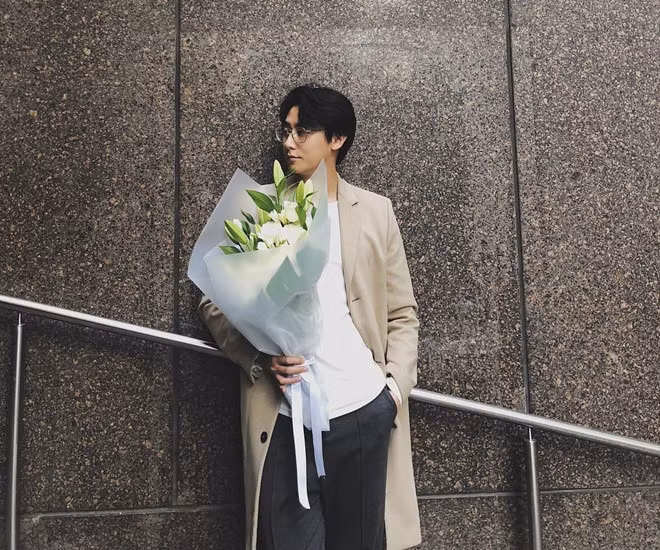 Sau khi xuong sac tram trong, Rocker Nguyen lay lai ve nam than van nguoi me-Hinh-2