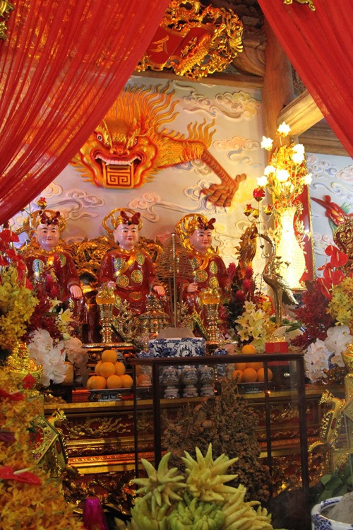 Tượng tam vị thánh ngành sân khấu.