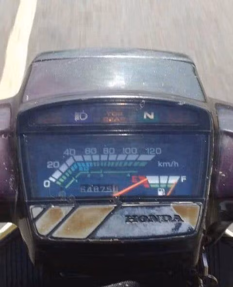 Ngày còn sống, mình cũng hay chạy xe kịch kim vậy lắm!