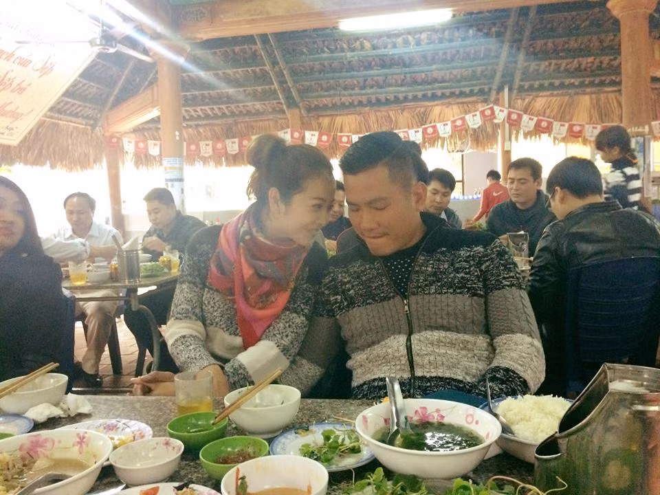 Thỉnh thoảng, hai vợ chồng người đẹp vẫn "trốn" con đi chơi để hâm nóng tình cảm.