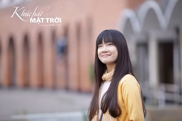 Đài truyền hình TBS của Nhật Bản đã hết lời khen ngợi diễn xuất của Nhã Phương trong bộ phim "Khúc hát mặt trời". Trong phim, cô vào vai Yến Phương, một cô gái có tài năng ca hát và sáng tác thiên phú nhưng lại mắc căn bệnh không thể tiếp xúc với ánh nắng mặt trời. Đây cũng là vai diễn mang về cho cô giải thưởng "Ngôi sao châu Á" tại Seoul International Drama Awards 2016.