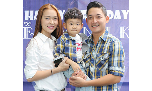 Chong cu Diep Bao Ngoc yeu Hai Bang tu cai nhin dau tien