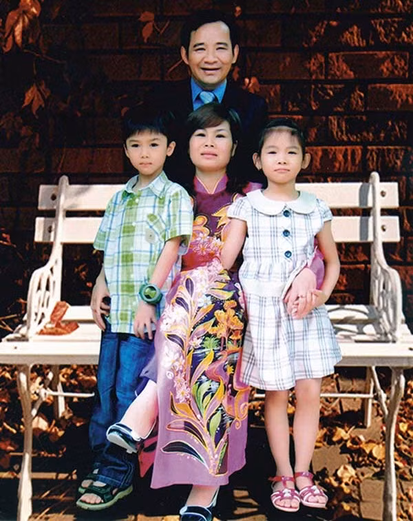 Gia đình anh hiện vẫn rất êm ấm.