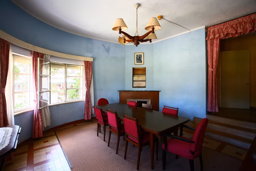 Phòng ăn của vua Bảo Đại, hoàng hậu Nam Phương và hoàng tử Bảo Long.