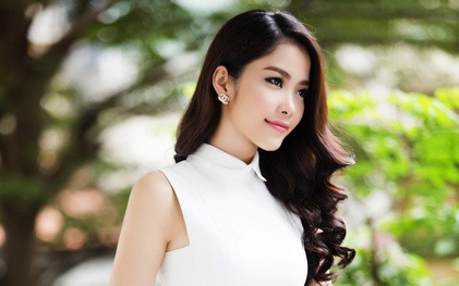 Chet cuoi tra loi tam “hoan vu” cua Hoa hau Hoan vu VN 2015