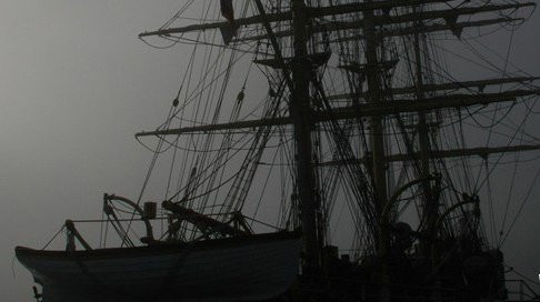 5 tau ma noi tieng the gioi gay so hai-Hinh-4