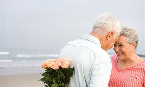 Cu ong 90 tuoi den phong kham nam khoa va chuyen it ai ngo