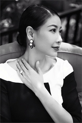 Hà Kiều Anh ngày càng đẹp mặn mà, quý phái.