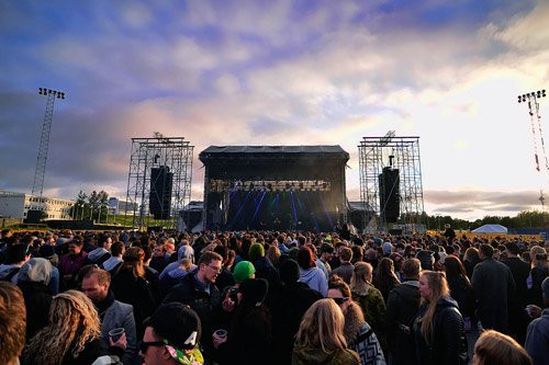 Khiep so chieu “moc tui” fan trong su kien am nhac-Hinh-4