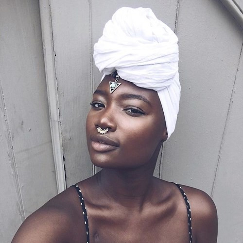 “Ngày ngày chứng kiến những điều tốt đẹp đang diễn ra trên thế giới, và cả người đã luôn ở bên động viên tôi suốt chặng đường vừa qua đã giúp tôi nhận ra mình không thể bỏ cuộc”, Mama trả lời trong cuộc phỏng vấn với báo chí.