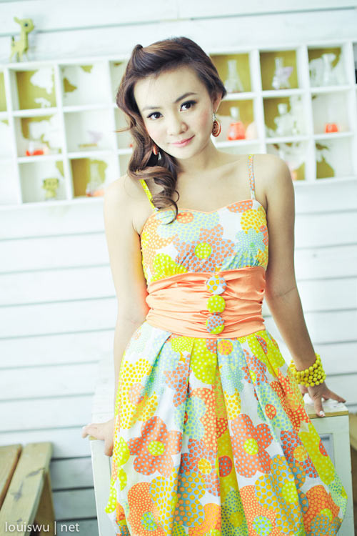 Năm 2008, Xuân Mai bất ngờ về nước và tham gia các hoạt động ca hát. Lúc này, nhiều khán giả bất ngờ với vẻ ngoài trưởng thành của nữ ca sĩ.