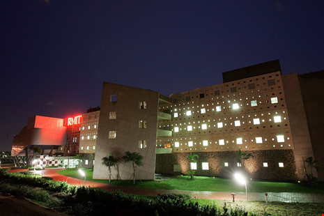 Không chỉ phong cách dạy và học được đánh giá cao, cơ sở vật chất hiện đại, bằng cấp quốc tế mà RMIT được đánh giá là một trong những trường có thiết kế đẹp nhất Việt Nam.