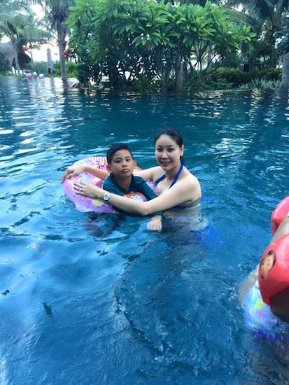 Vẻ hạnh phúc của người phụ nữ sắp làm mẹ lần thứ ba.