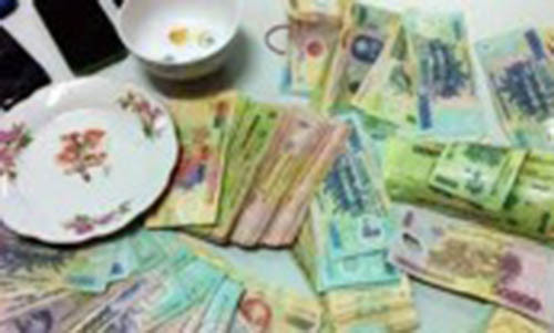 U80 cam dau duong day danh bac tai gia cho cac “quy ba“