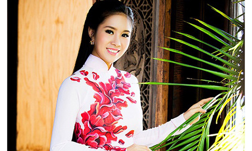 Le Phuong hen ho voi chang trai kem 9 tuoi - He lo bi mat “soc“