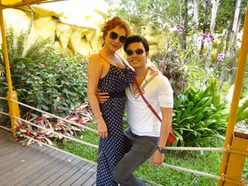 Mới đây cựu người mẫu Hoàng Việt chia sẻ, anh đã từng ngỏ lời cầu hôn nhưng bị bạn gái thẳng thừng từ chối. Anh muốn chính thức được gọi Yvonne Thúy Hoàng là vợ nhưng đáp lại, bạn gái anh luôn có quan điểm "mãi mãi là tình nhân" và sẽ không có bất cứ một đám cưới nào diễn ra trong tương lai.