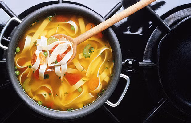 7 thuc pham an khi say ruou tot nhat cho suc khoe