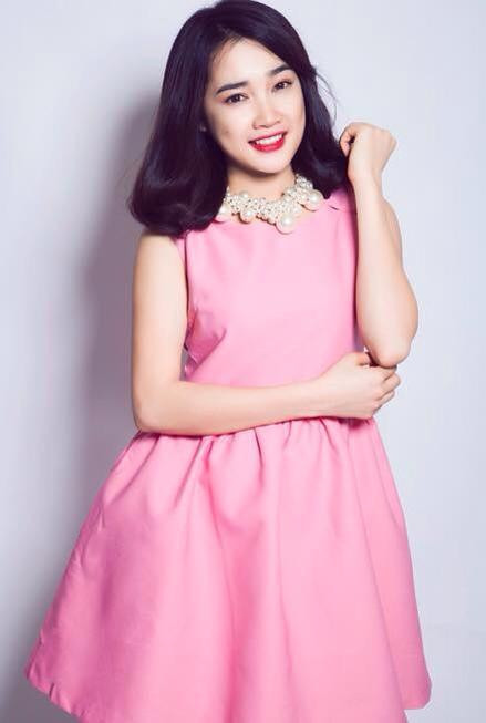 Trong khi Nhã Phương vẫn còn là một cô gái độc thân vui vẻ, hồn nhiên và đang tận hưởng cuộc sống của một cô gái xì tin...