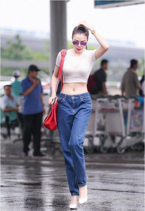 4. Đánh lạc hướng điểm nhìn Đánh lạc hướng điểm nhìn vào vòng eo con kiến...