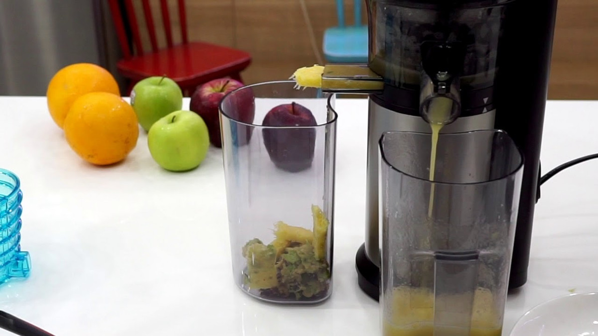 Qua 8/3: Tang gi cung bi che, mua do nay vo vui ca nha thich