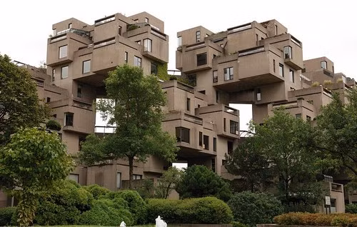 6. Habitat 67 – Canada: Habitat 67 được coi là một điểm nhấn về kiến trúc ở Canada, với hình dáng như những khối mà trẻ em dùng để chơi xếp hình.
