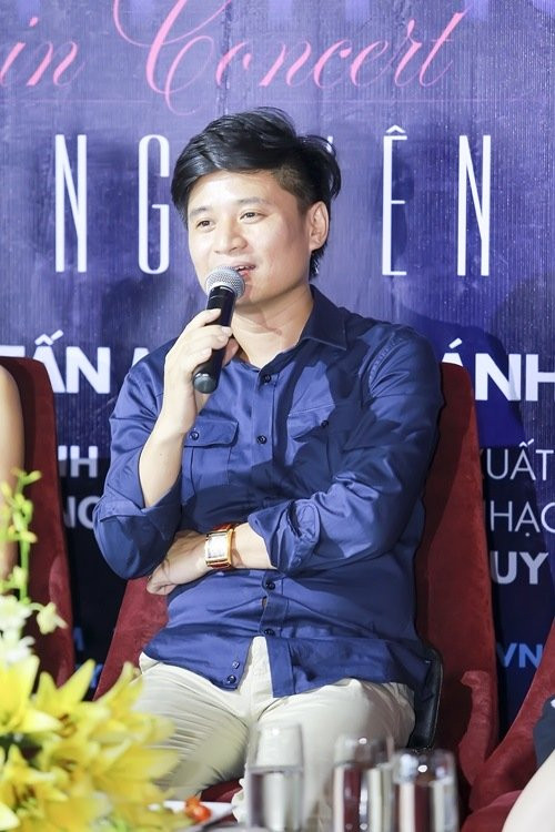 Là giám đốc của một nhà hát ca múa nhạc trẻ và năng động, Tấn Minh đã giúp Nhà hát ca múa nhạc Thăng Long đạt được nhiều thành công tại các hội diễn khắp cả nước với nhiều chương trình, tác phẩm nghệ thuật ấn tượng. Anh cũng hỗ trợ nhiệt tình cho các anh em trong nhà hát như Minh Thu, Khánh Linh,… khi nhận lời làm khách mời trong các liveshow hay hợp tác trong các sản phẩm âm nhạc.