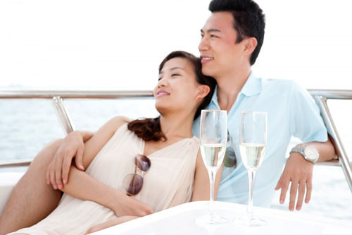 5. Họ vì vợ mà đấu tranh. Họ đấu tranh cho sinh nhai, cho hạnh phúc của gia đình. Đấu tranh ở đây được hiểu là phấn đấu. Họ đấu tranh với chính bản thân mình để trở nên hoàn hảo hơn.