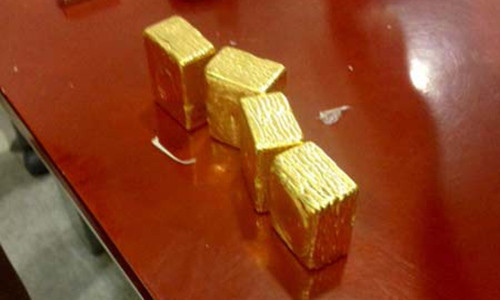 Ben trong duong day buon lau vang cua tiep vien hang khong VN