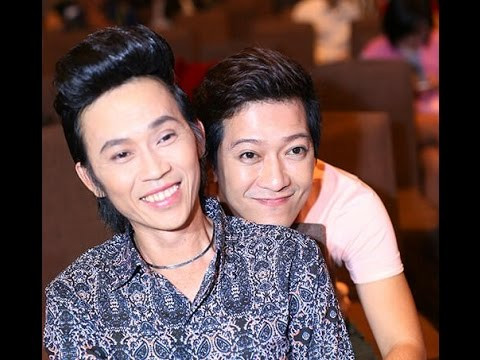 Với Trường Giang, NSƯT Hoài Linh cũng không ngại ngần điều gì vì anh coi đó là một người em trong nghề. Trường Giang cũng chia sẻ chính Hoài Linh là người giúp anh rất nhiều trong thời gian đầu bước chân vào nghề.