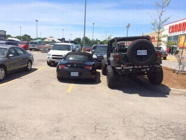 Phong cách đỗ xe của những người ưa mạo hiểm.