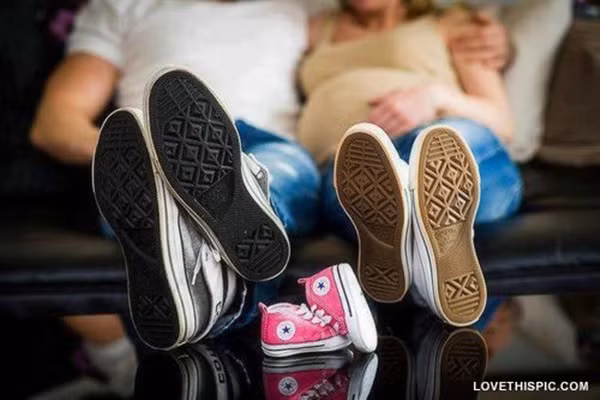 Nếu đó là em bé đầu tiên của vợ chồng bạn, mọi thứ sẽ êm đềm ngọt ngào như thế này.