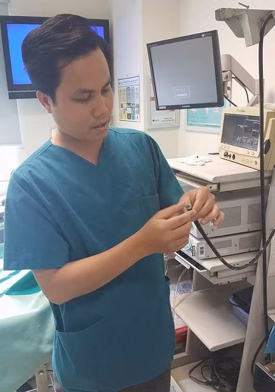 Do khoc do cuoi nhung ca hoc di vat o nguoi lon-Hinh-2