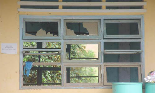 Nhiều hạng mục trường bị xuống cấp nghiêm trọng. Ảnh: Công An Đà Nẵng.