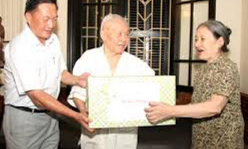 Tiet lo ve gia dinh “danh gia” dat Cang cua ong Duong Khac Thu