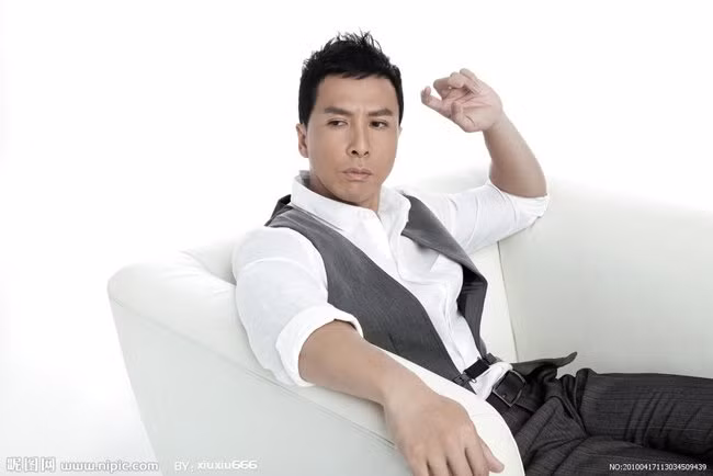 Chân Tử Đan được coi là một trong những ngôi sao võ thuật hàng đầu châu Á, từng hai lần nhận được đề cử giải Kim Tượng.