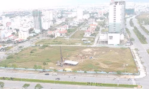 Ba dai gia bi an dan dau con sot dat toan Da Nang la ai?