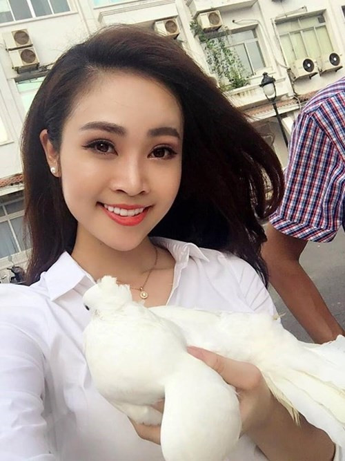 Nhí nhảnh như bao cô gái cùng tuổi khác.