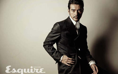 Đầu năm ngoái, làng giải trí xôn xao tin Kim Thành Vũ bí mật kết hôn với chính quản lý của mình là người đẹp Diêu Nghi Quân. Cũng có tin đồn anh đã cưới một cô gái người Nhật nhưng cả tài tử Kim Thành Vũ và công ty của anh đều phủ nhận.