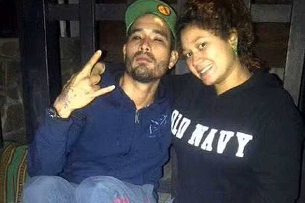 Henry Damon và người nhà trước khi lên bàn phẫu thuật.