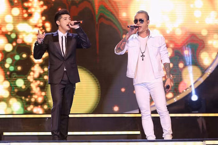 Anh có màn song ca với Tuấn Hưng khiến khán giả "phát cuồng".