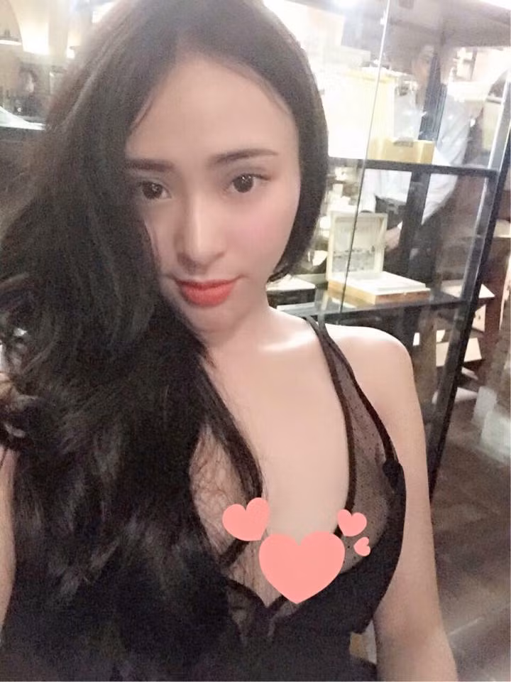 Hot girl to Huyen My lam gi khi bi bat xin loi-Hinh-2
