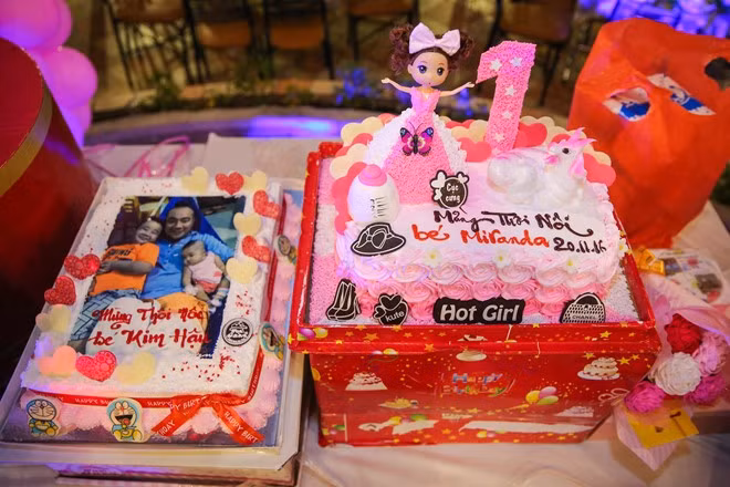 Bánh kem ngộ nghĩnh mừng thôi nôi con gái được diễn viên hài Hiếu Hiền chuẩn bị kỹ lưỡng.