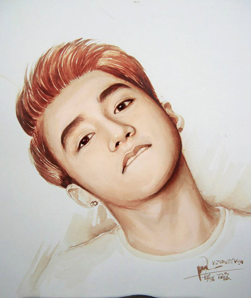 Chàng trai 22 tuổi mong muốn có thể vẽ tặng mỗi ca sĩ, diễn viên mình yêu thích một bức tranh chân dung.