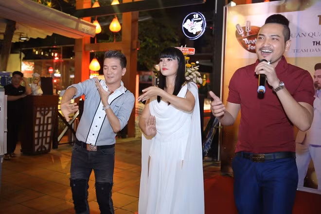 Chang trai khien Mr. Dam khoc tung phu quan com lam tho ho-Hinh-3