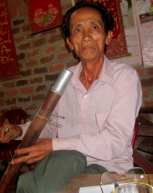 Ông Đ kể lại việc đau lòng về con gái.