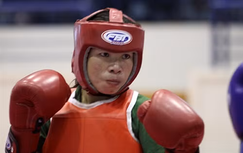 " Bóng hồng" ra đòn.