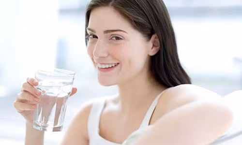 Uong nuoc kieu nay la ban dang tu hai nao va gay suy than