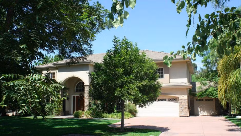 Quan TQ co biet thu gan trieu USD khien hang xom o My “lac mat“