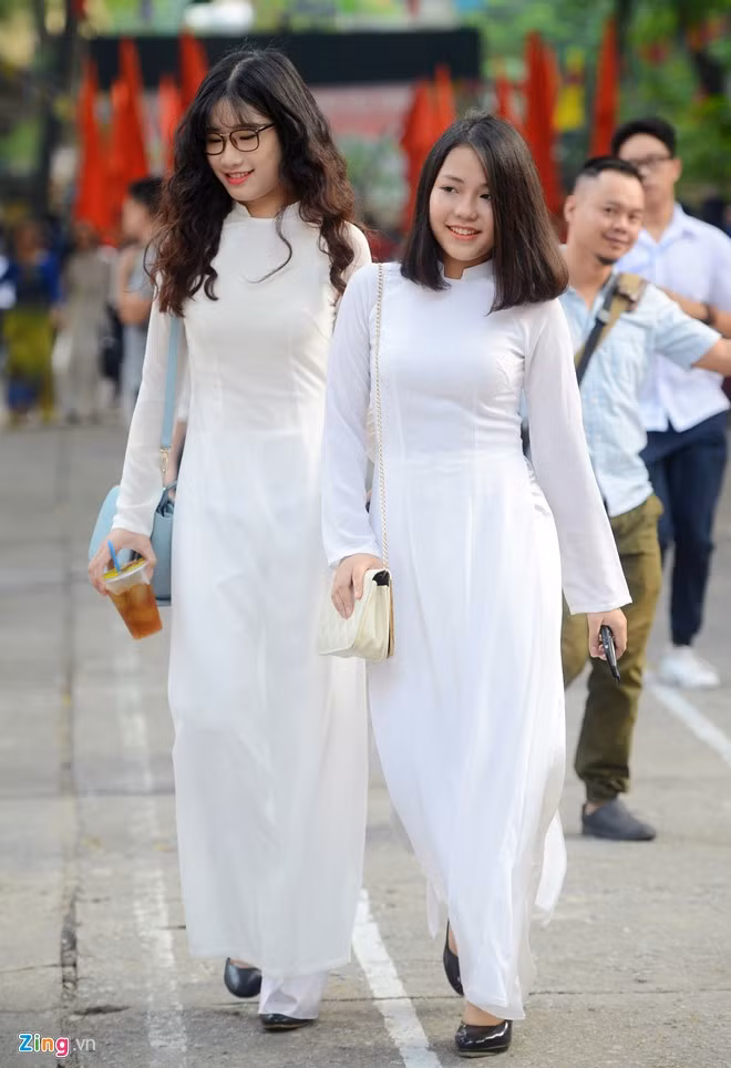 Ngọc là cô gái được nhiều nam sinh quý mến.